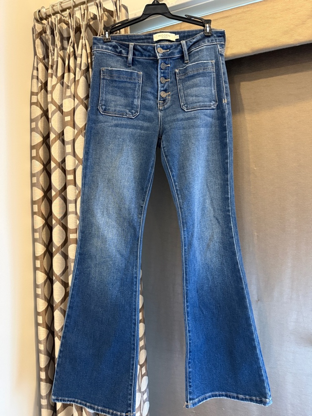 Hidden Women’s Mid-Blue High-Rise Flare Jeans with Front Patch Pockets